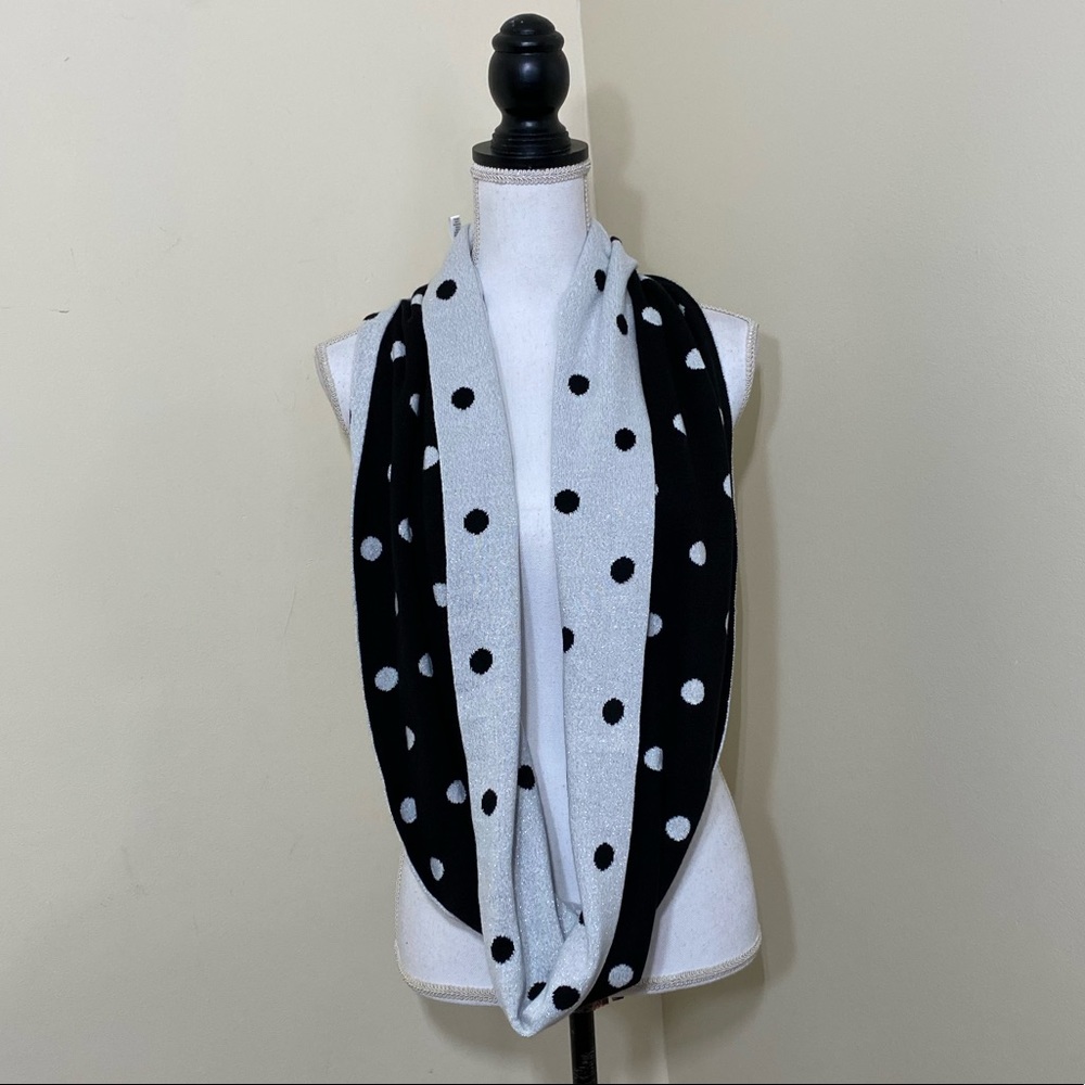 New York and Company infinity ♾ scarf 🧣